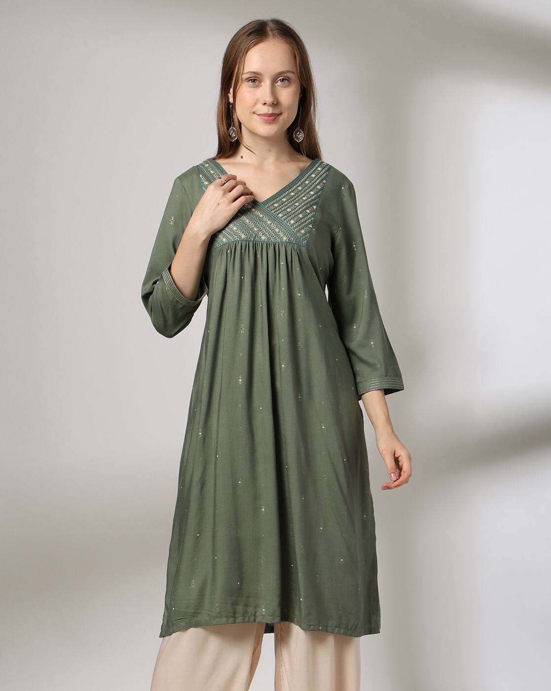 V NECK DIAGONAL LINES SHORT, OLIVE, XS