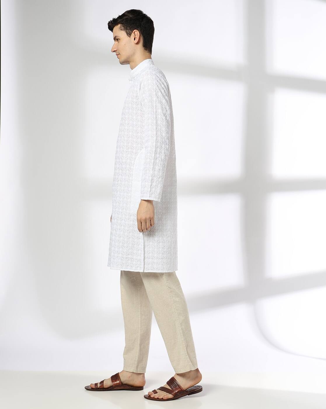 ROJ2018, WHITE