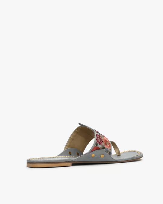 Embroidered Toe-Ring Flat Sandals