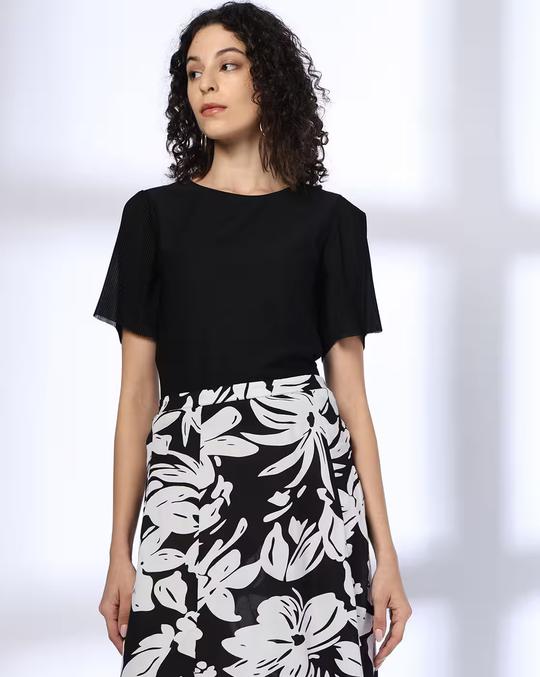 Women Relaxed Fit Round-Neck T-Shirt