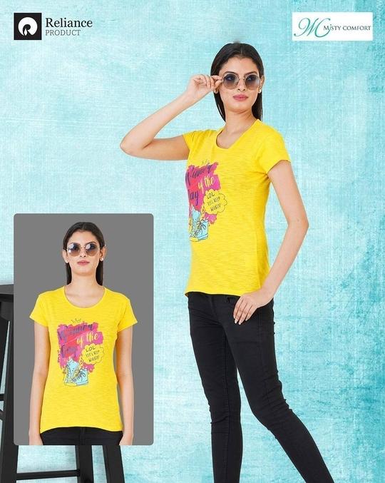 Women Printed Regular Fit Crew-Neck T-Shirt