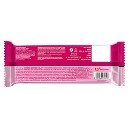 Britannia Treat Strawberry Creme Wafers Biscuits 55 g 3
