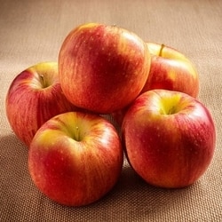 Apple Royal Gala 6 pcs (Pack) (Approx 650 g - 750 g)