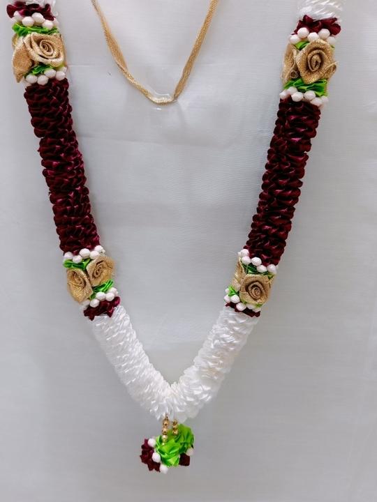 Ramesh Sai Sri Sainath Enterprises Brown and Cream FLOWEERS with Gold Rose and Jasmine FLOWES Garland LENTH 16.5 INC