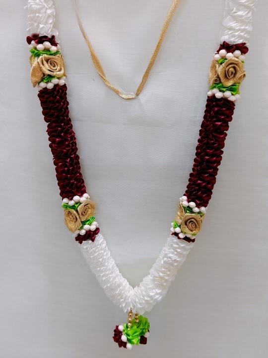 Ramesh Sai Sri Sainath Enterprises Brown and Cream FLOWEERS with Gold Rose and Jasmine FLOWES Garland LENTH 16.5 INC