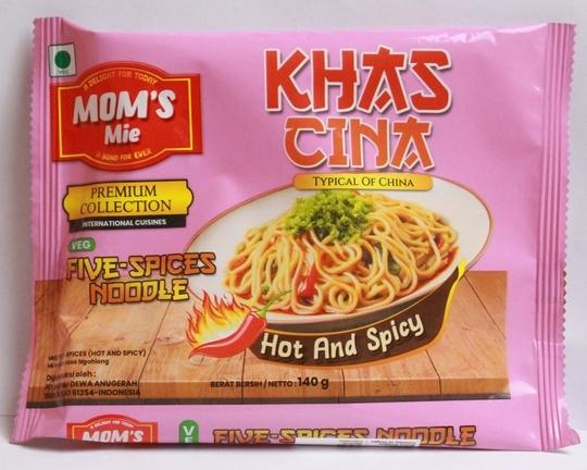 Mom's Mie Veg Five-Spices Noodle Typical of China Imported noodles