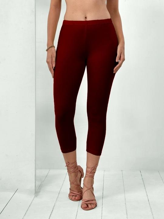 Lyra Women's Regular Fit Maroon Solid Colour 3/4th Length Capri Pants (Maroon )