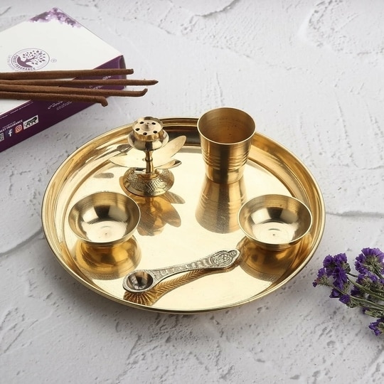 Dokchan Traditional Handcrafted Brass Puja Thali Aarti Bartan Plate Set of 6 Piece for Mandir Pooja Room Home Temple (Size 7 Inch | Color | Golden)