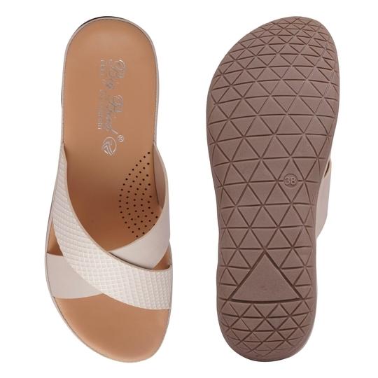 Big Bird Footwear California Style Trendy Flat Casual Slip-Ons Sandals for Women & Girls (Cream) Non-Returnable