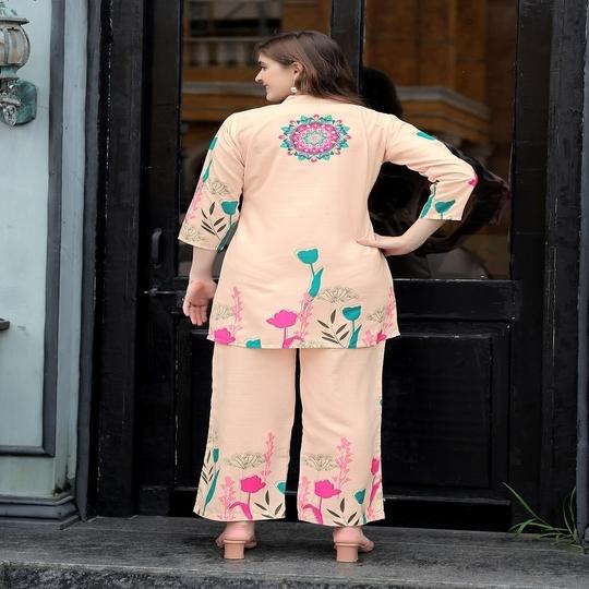 LOVE OF FASHION Stylish Cream Flower Print Kurti Pant Set
