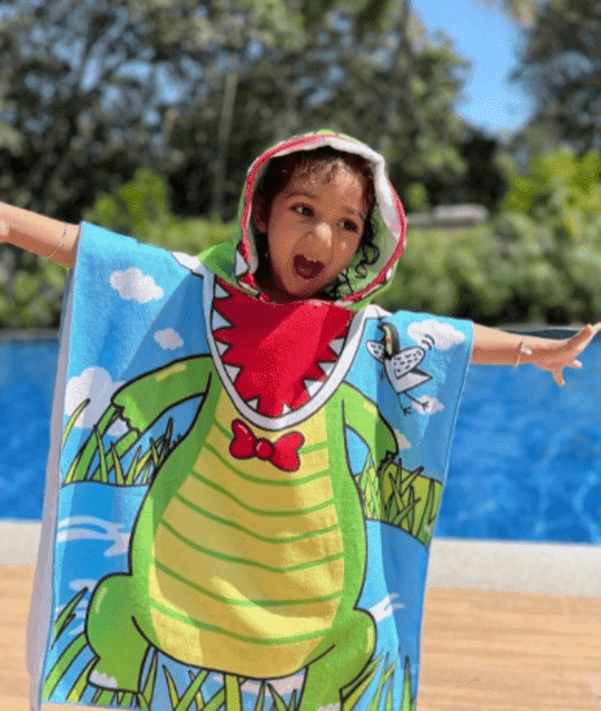 FAMYO Kids' Poncho Towel for Ages 1-7 Years | Hooded Bath & Beach Towel | Soft Cotton with Fun Prints | Quick Dry & Lightweight